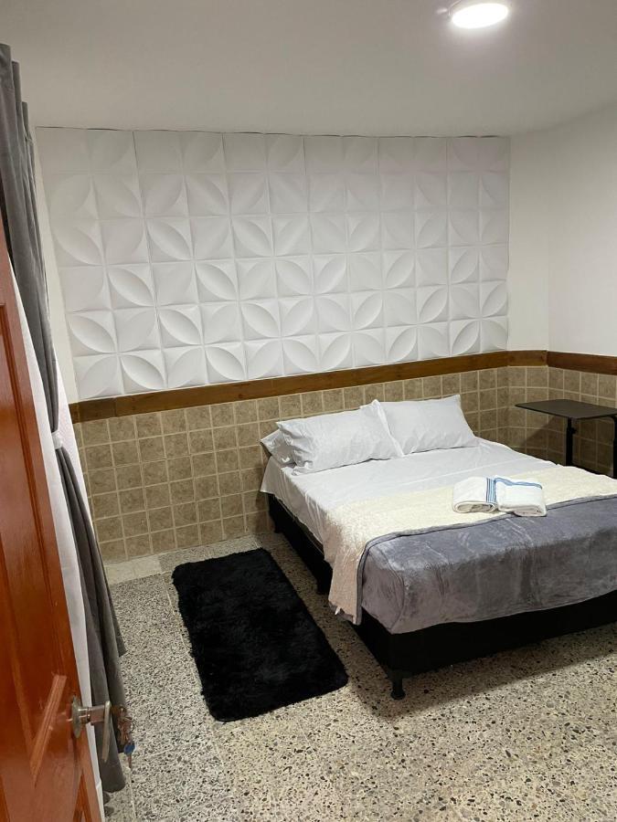 Ferienwohnung Casa Al Frente Del Pueblito Paisa Medellín Exterior foto