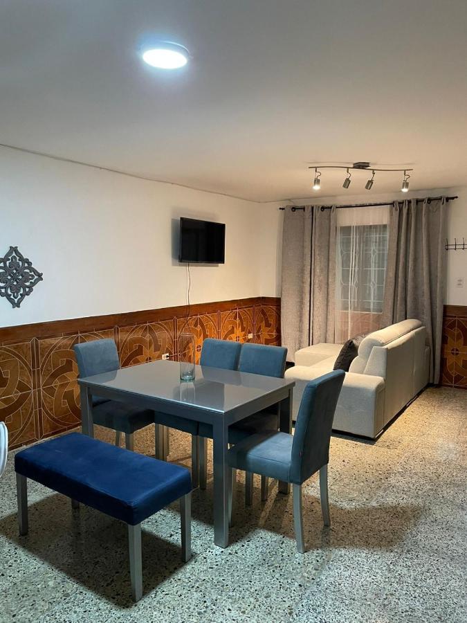 Ferienwohnung Casa Al Frente Del Pueblito Paisa Medellín Exterior foto